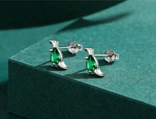 Load image into Gallery viewer, pendientes de plata de ley 925 para mujer y niña, aretes de cristal, tiranosaurio, pequeños