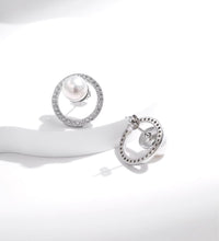 Load image into Gallery viewer, pendientes de plata de ley 925 con perlas de cristal, joyería fina hueca de lujo