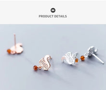 Load image into Gallery viewer, pendientes de plata de ley 100% con forma de ardilla para mujer