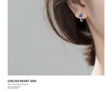 Load image into Gallery viewer, pendientes de aro de Plata de Ley 925 con piedra de cristal azul para mujer