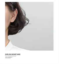 Load image into Gallery viewer, pendientes de plata de ley 925 con diseño de corazones