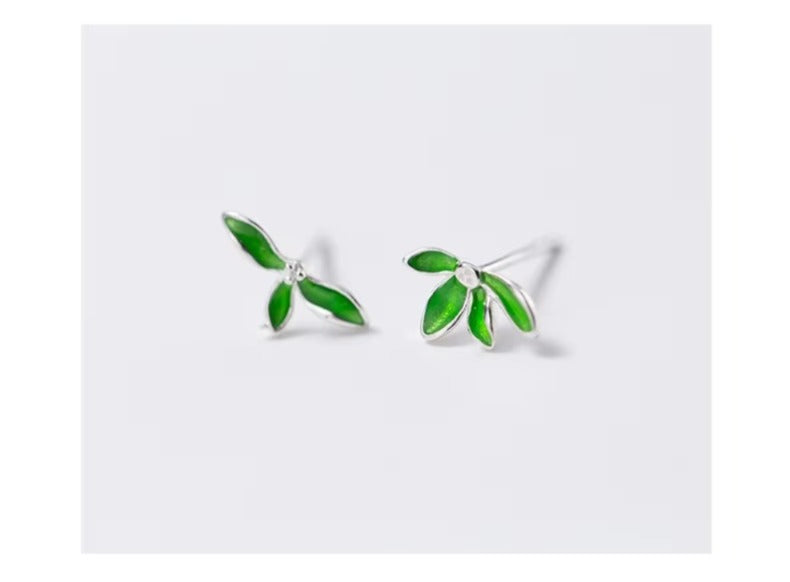pendientes de tuerca de hojas de esmalte verde para niñas y mujeres