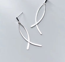 Load image into Gallery viewer, pendientes de plata de ley 925 con forma de cruz para mujer