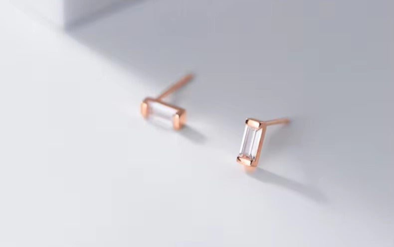 Mini pendientes de plata de ley 100% 925 con circón cuadrado para mujer