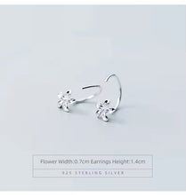 Load image into Gallery viewer, pendientes de aro de Plata de Ley 925 auténtica para mujer, abalorio de flor Simple