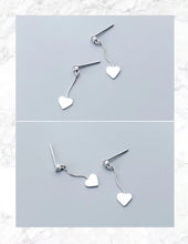 Load image into Gallery viewer, pendientes de plata esterlina 925 auténtica para mujer, aretes colgantes de corazones de línea Simple