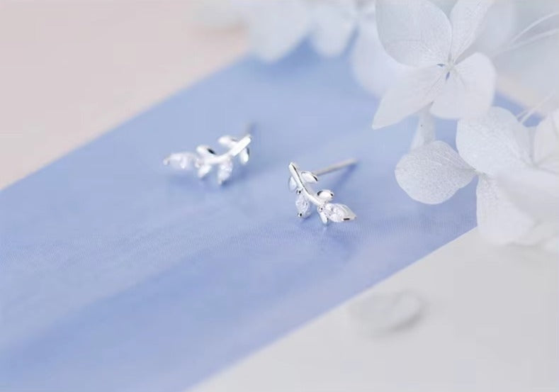 pendientes de tuerca de árbol de hojas pequeñas y lindas para mujer, accesorios coreanos de Plata de Ley 925          e2