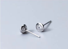 Load image into Gallery viewer, pendientes de plata de ley 925 con circonita AAA para mujer, aretes redondos sencillos