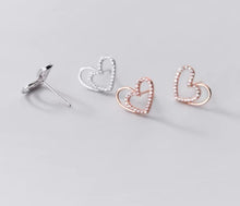 Load image into Gallery viewer, pendientes de plata de ley 925 con corazones de amor irregulares para mujer