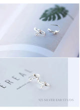 Cargar imagen en el visor de la galería, Pendientes redondos de aro de Plata de Ley 925