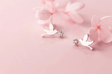 Cargar imagen en el visor de la galería, pendientes de tuerca con diseño de pájaros para mujer, aretes de Plata de Ley 925