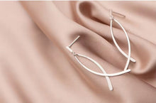 Load image into Gallery viewer, pendientes de plata de ley 925 con forma de cruz para mujer