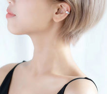 Load image into Gallery viewer, pendientes minimalistas de Plata de Ley 925 para mujer y niña, aretes redondos de Clip, joyería