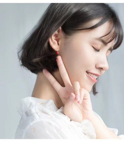 pendientes colgantes minimalistas para mujer, aretes de Plata de Ley 925 con corazones rojos