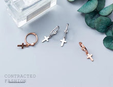 Load image into Gallery viewer, pendientes de aro de Plata de Ley 925 con forma de cruz para mujer, aretes, plata esterlina