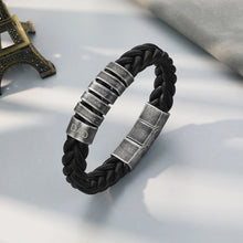 Load image into Gallery viewer, Pulseras de cuero con abalorios personalizables para hombre