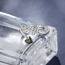 Load image into Gallery viewer, Anillo grabado personalizado de Color plateado con piedra natal de corazón