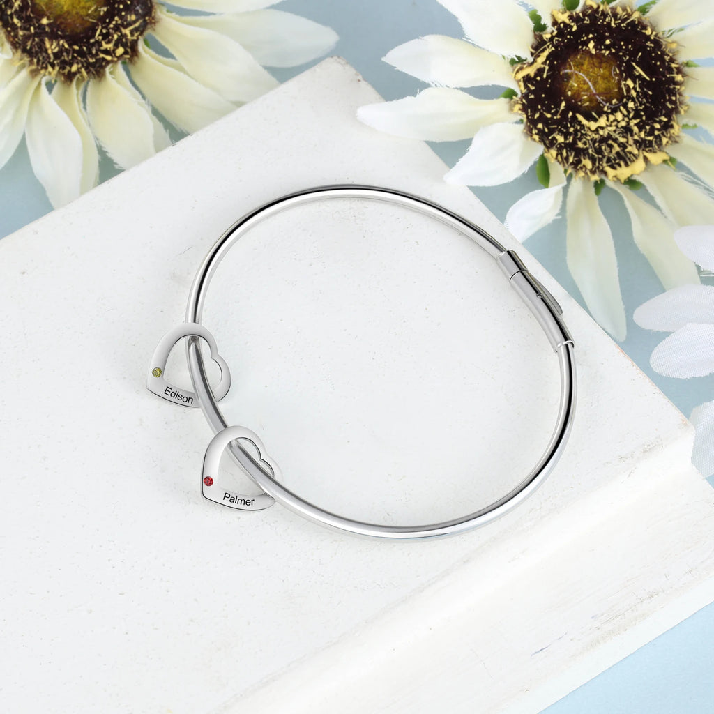 Pulsera con abalorio de corazón y nombre grabado personalizado con incrustaciones de 2-6 piedra natal