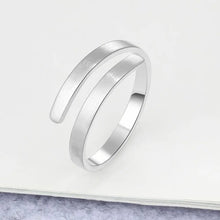 Load image into Gallery viewer, Anillo personalizado con nombres grabados, 3 colores disponibles