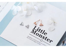 Load image into Gallery viewer, pendientes de plata de ley 925 con forma de triángulo para mujer, aretes pequeños