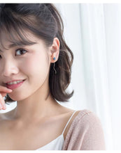 Load image into Gallery viewer, pendientes de gota de Planeta y Luna esmaltados para mujer, cadena larga de Plata de Ley 925