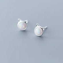 Load image into Gallery viewer, pendientes de plata de ley 925 con forma de gato, joyería fina con diseño de ópalo