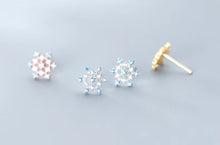 Load image into Gallery viewer, pendientes de plata de ley 925 con forma de copo de nieve para mujer