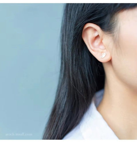 pequeños lindos pendientes de Stud de la ballena de matorral Simple dulce Plata de Ley 925