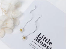 Load image into Gallery viewer, pendientes de plata de ley 925 con forma de Margarita para mujer