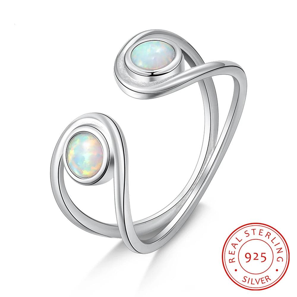anillo redondo de ópalo blanco para mujer