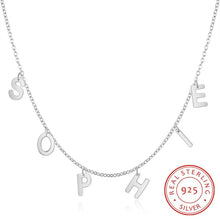 Load image into Gallery viewer, collar de plata de ley 925 con inicial de letra mayúscula para mujer