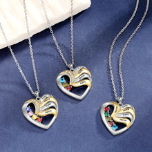 Load image into Gallery viewer, Collar con colgante de corazón de amor personalizado para mujer