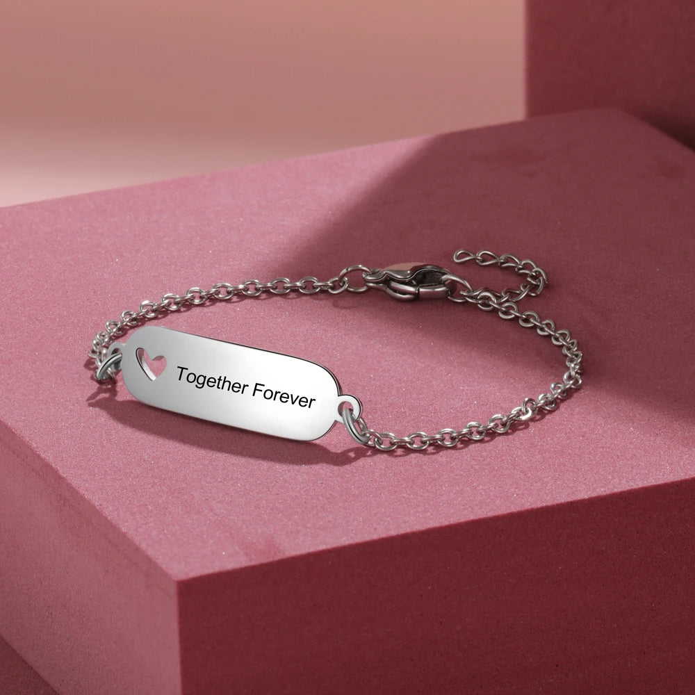 Pulseras personalizadas de acero inoxidable con forma de corazón para mujer