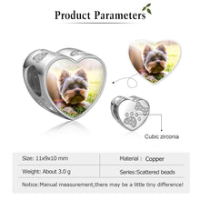 Load image into Gallery viewer, Cuentas de corazón con foto personalizada con Circonia cúbica, Charms de pata de mascota y Bon para pulsera, regalo de joyería personalizada (JewelOra AS101980)