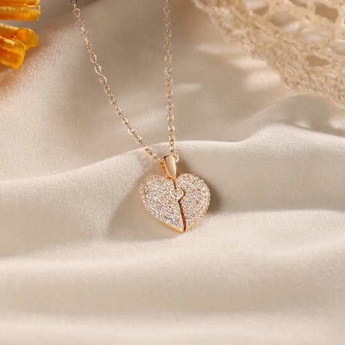 Collar de medallón de corazón con nombre personalizado