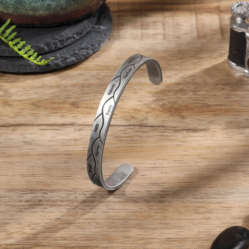 Brazaletes con grabado personalizado de 9 nombres para hombres