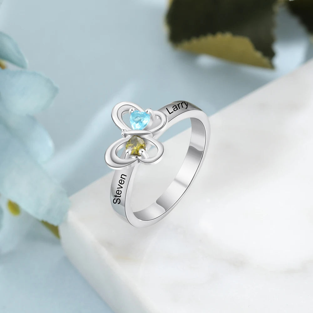 Anillo de mariposa con nombre personalizado