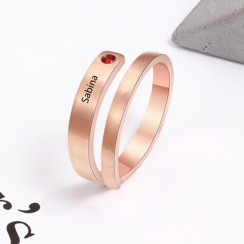 Anillos personalizados con nombre grabado para mujer