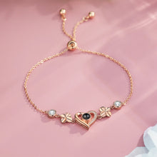 Cargar imagen en el visor de la galería, Pulsera de proyección de foto personalizada