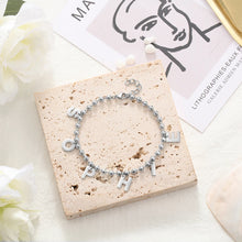 Cargar imagen en el visor de la galería, pulsera con nombre personalizado para mujer