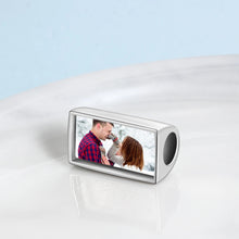 Load image into Gallery viewer, Cuentas con foto personalizadas para mujer