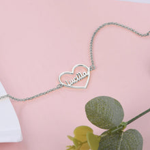 Load image into Gallery viewer, pulsera de plata de ley 925 con placa de nombre de corazón personalizada para mujer