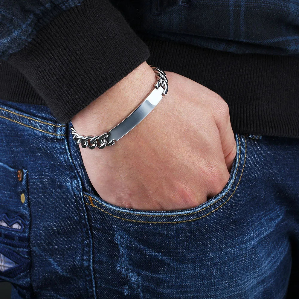 Pulsera de plata con grabado personalizado para hombre