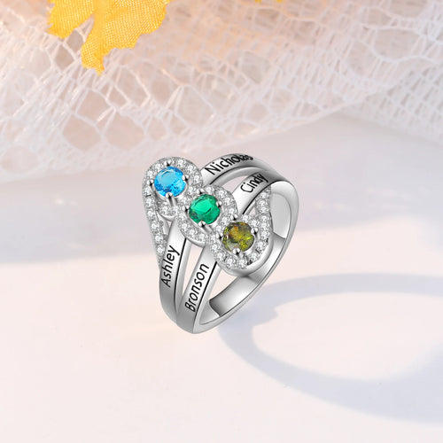 Anillo personalizado de 4 nombres con piedra natal de la familia