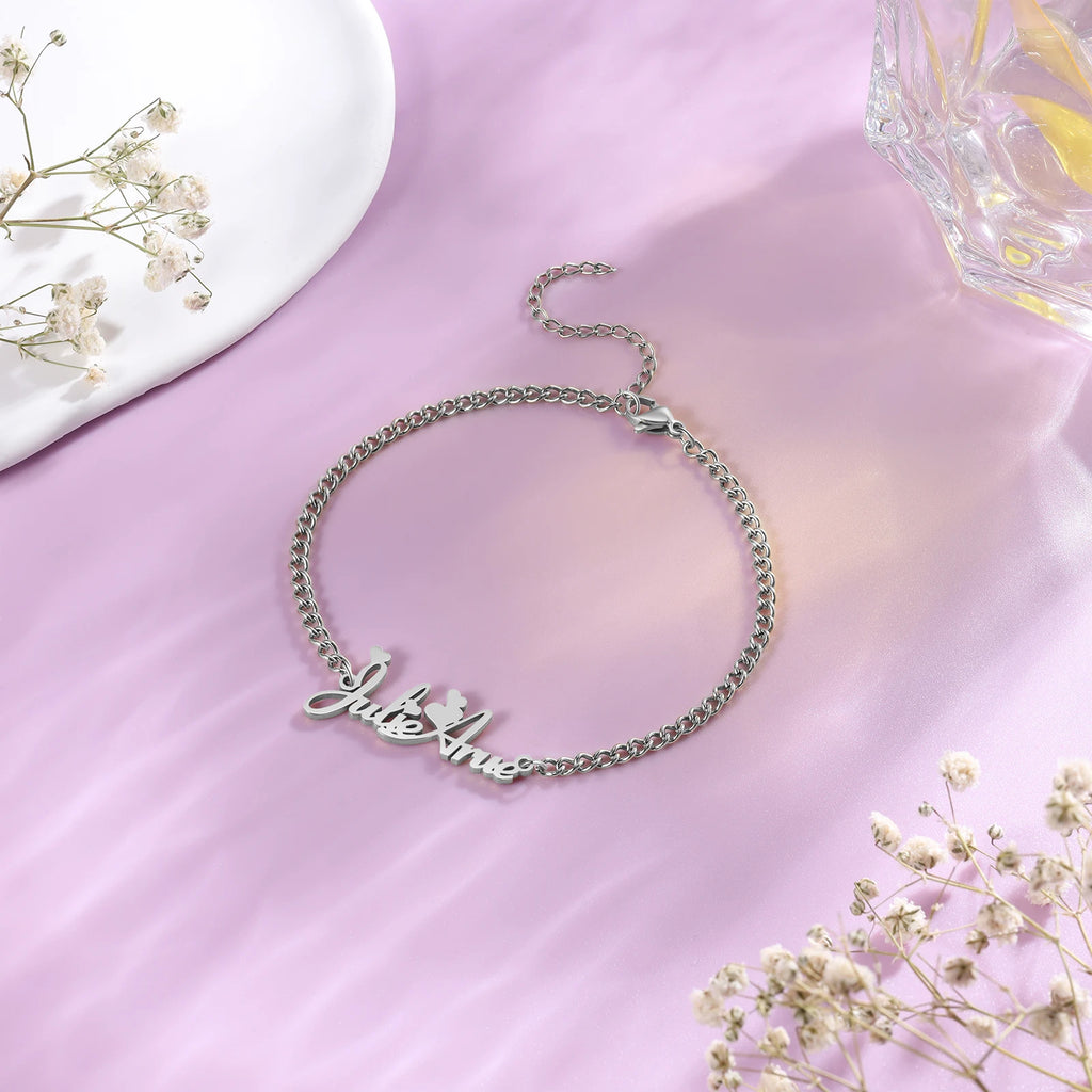 tobillera de acero inoxidable con letras personalizadas para mujer