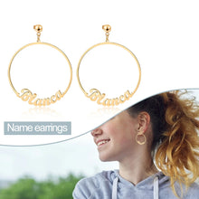 Load image into Gallery viewer, Pendientes colgantes con nombre personalizados para mujer