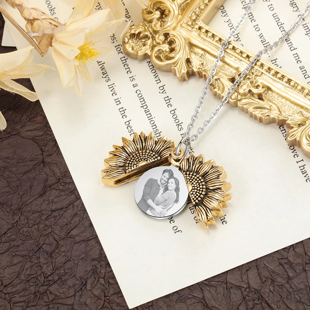 Collar personalizado con foto de girasol para mujer