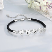 Cargar imagen en el visor de la galería, Pulseras personalizadas con grabado inicial para mujer