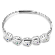 Load image into Gallery viewer, Pulsera con abalorio de corazón y nombre grabado personalizado con incrustaciones de 2-6 piedra natal